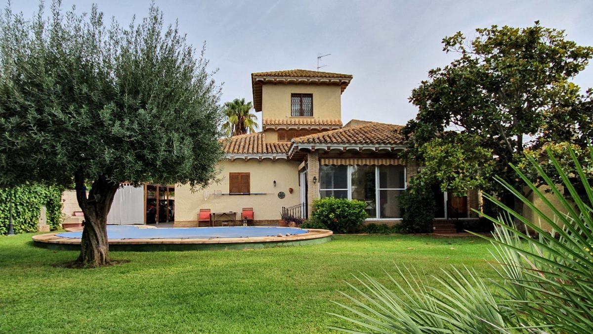 Villa in La Eliana