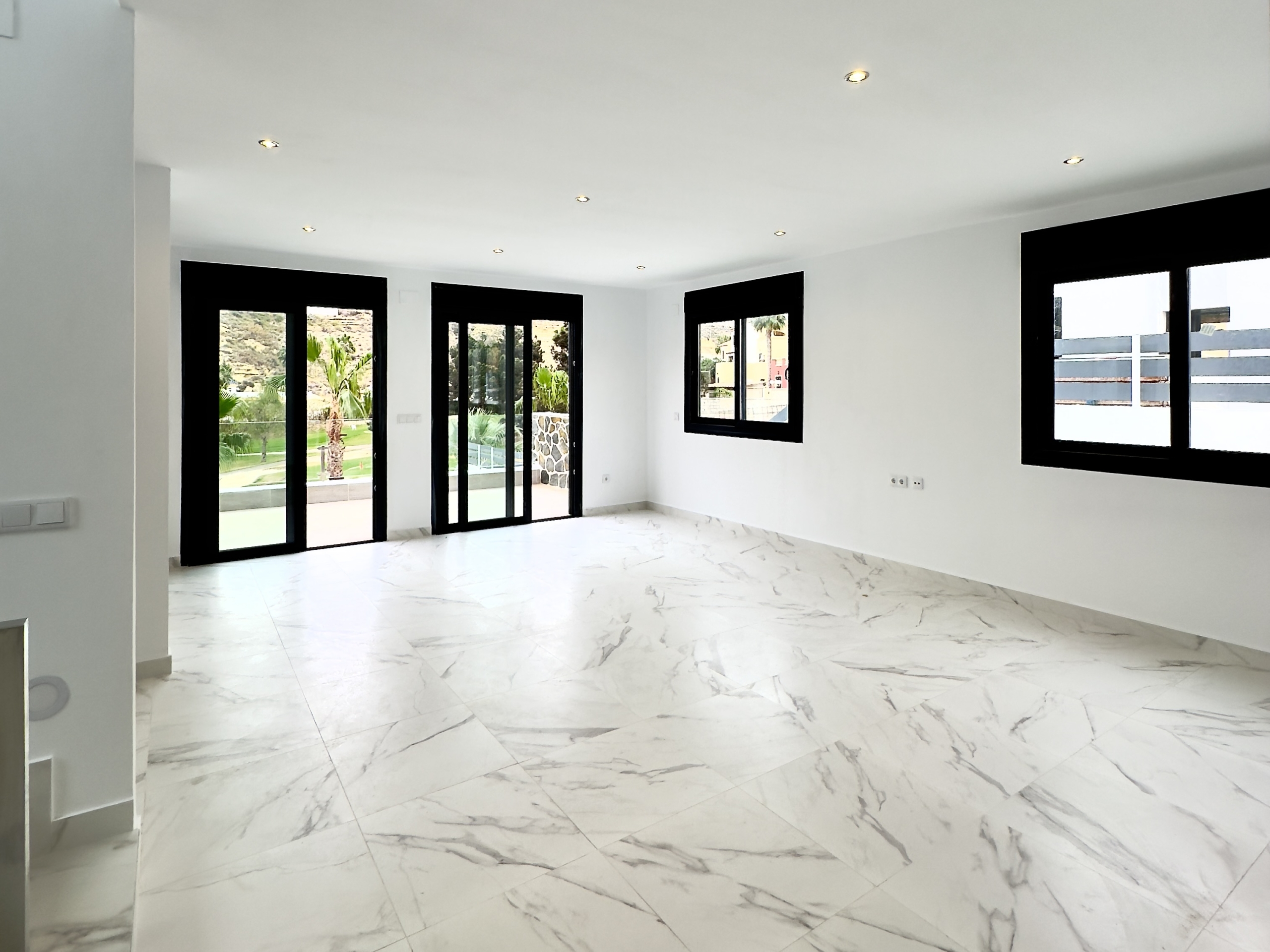 DP-100-98926472-01-18