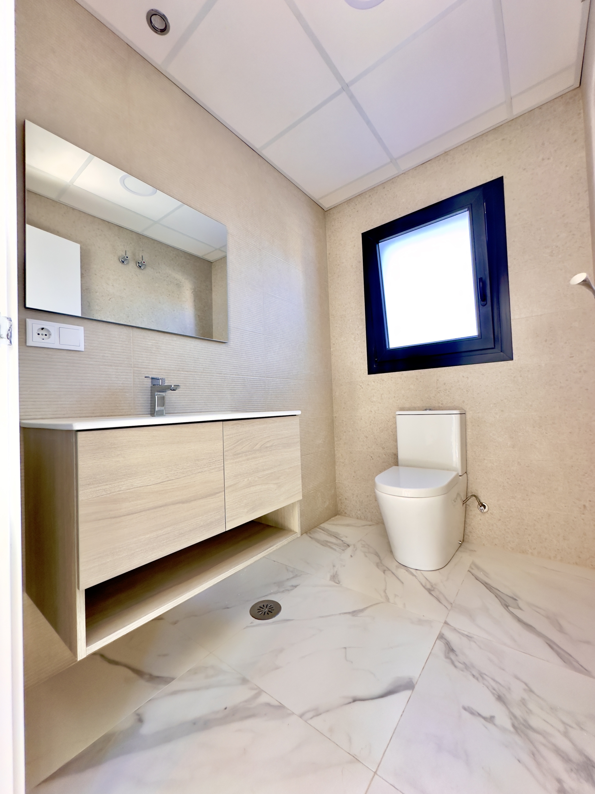 DP-100-98926472-01-23