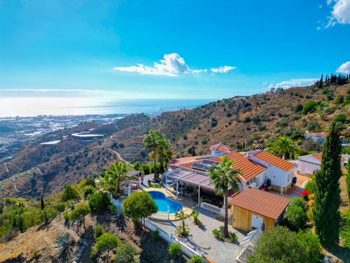 Villa for sale in Algarrobo