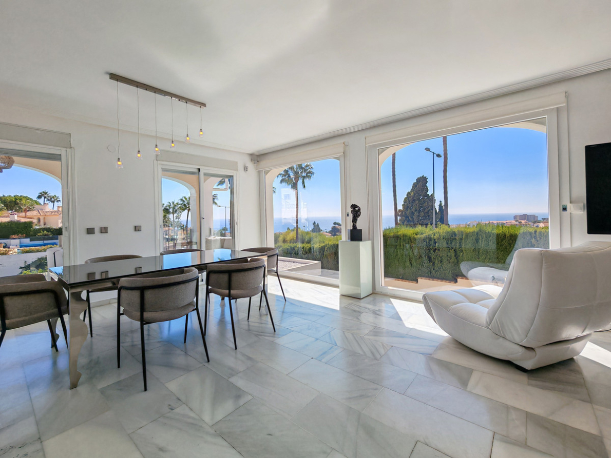 Villa for sale in Riviera del Sol