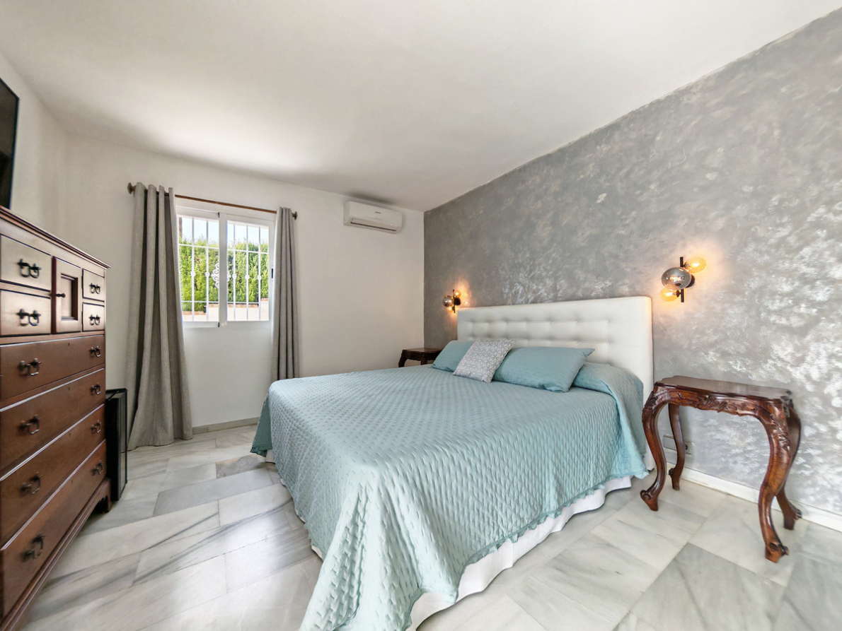 Villa for sale in Riviera del Sol