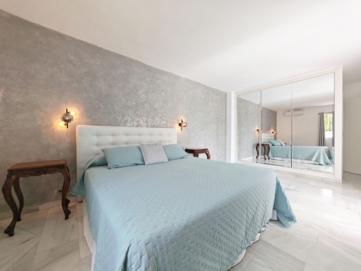 Villa for sale in Riviera del Sol