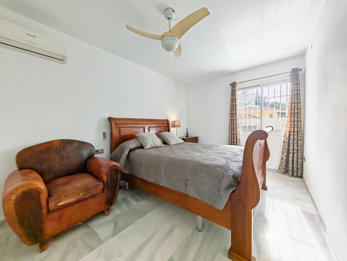 Villa for sale in Riviera del Sol