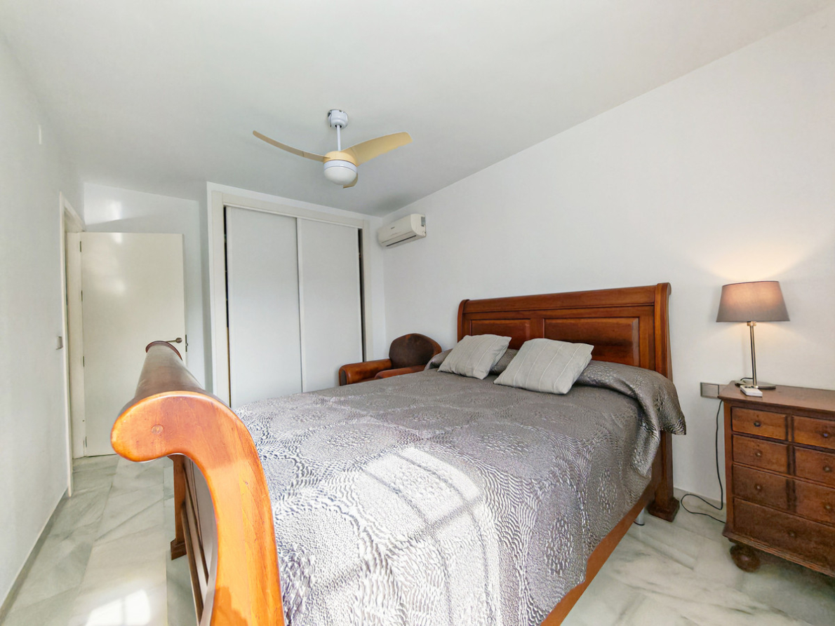 Villa for sale in Riviera del Sol