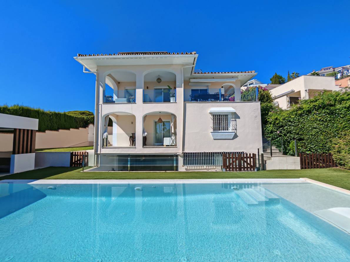 Villa for sale in Riviera del Sol