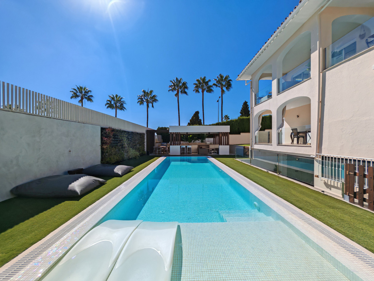 Villa for sale in Riviera del Sol